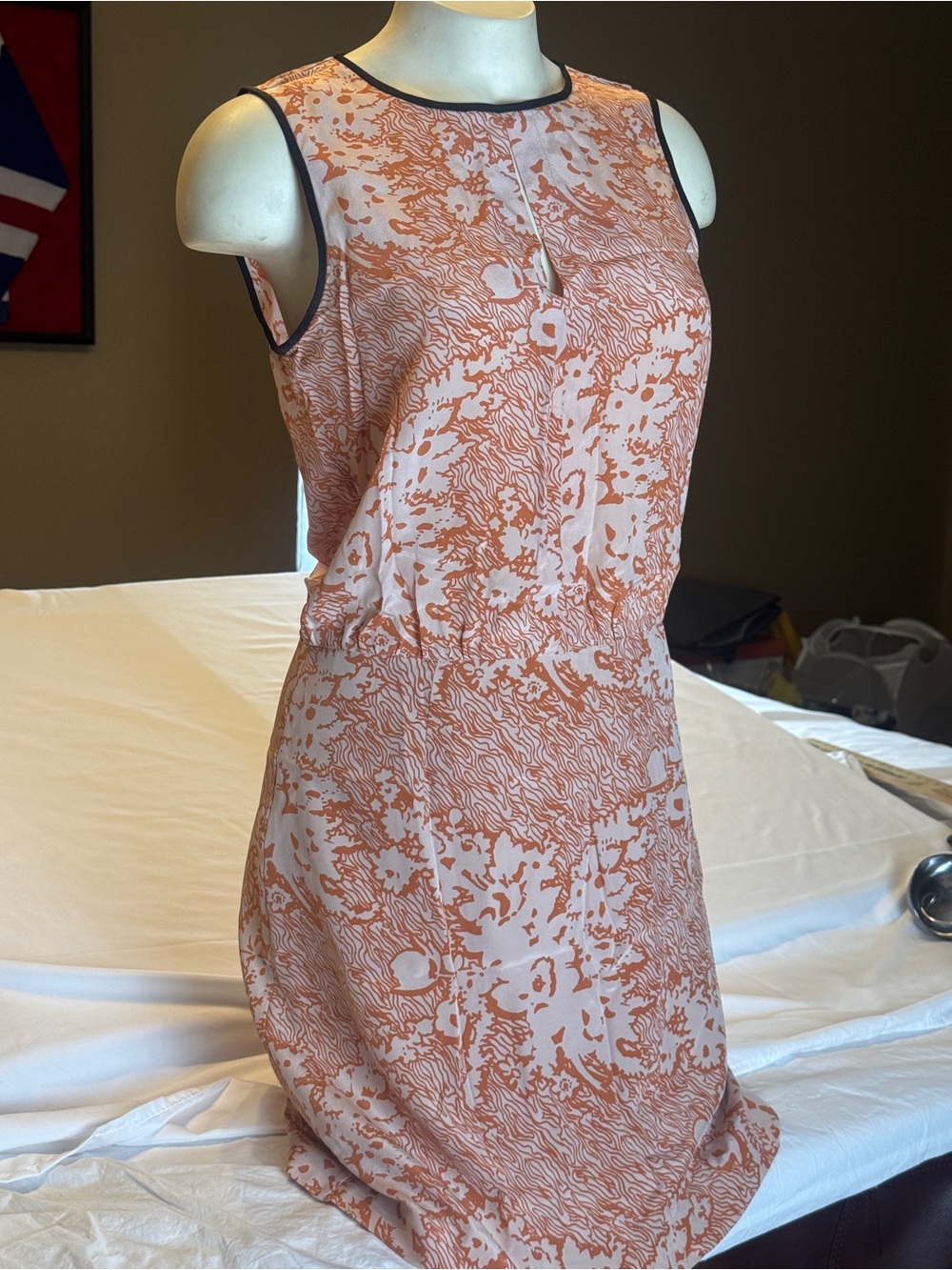 4.Collective Size 4 Silky Rayon Abstract Floral Sheath Dress Orange Black Trim